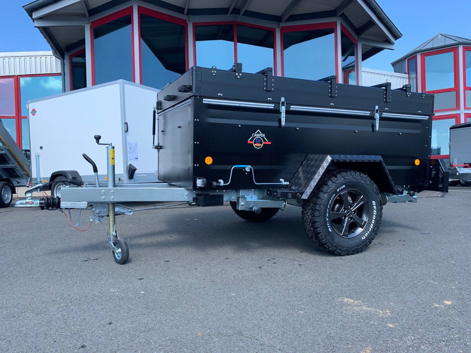 Campingový Rozkládací Přívěs OFFROAD CAMPER 2.0 Bržděný Černý - 1300kg