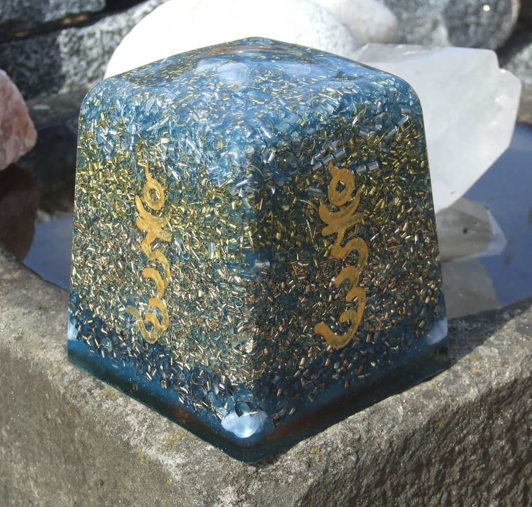 MEGA orgonit Stúpa chalcedonová