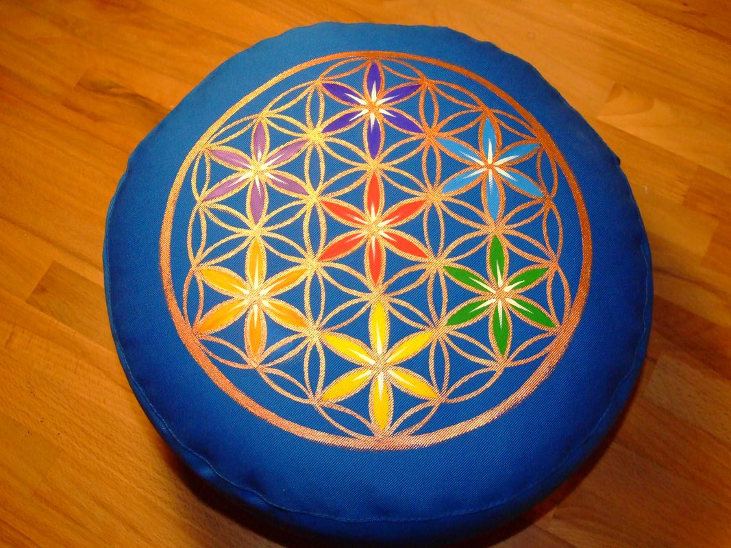 Čakrový květ života meditační polštář