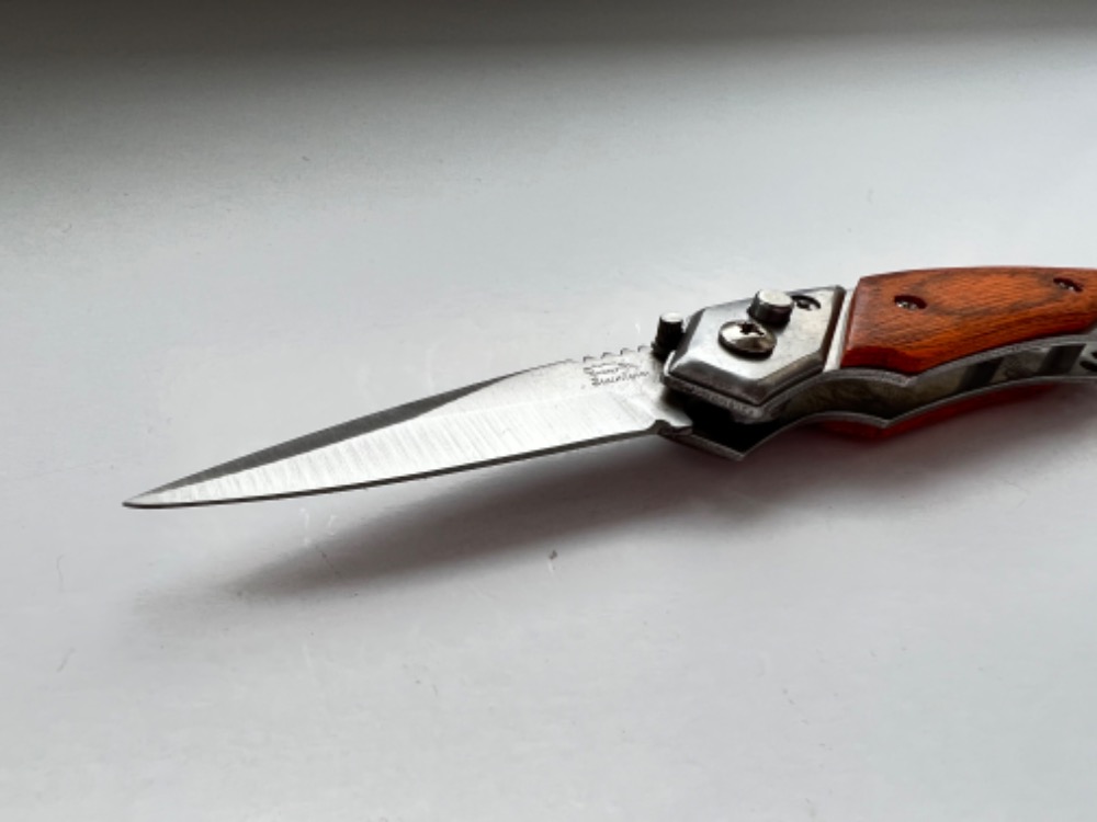 Skládací nůž malí