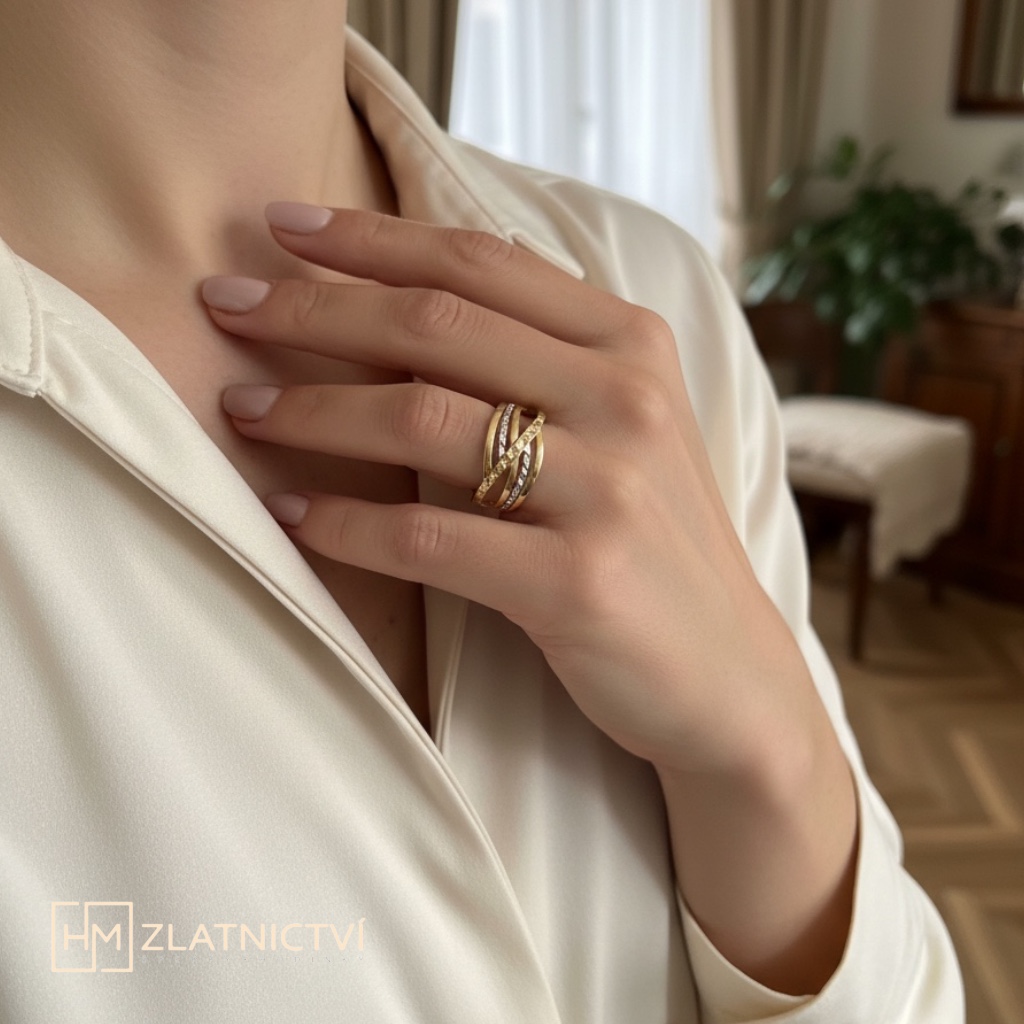 Elegantní propletený zlatý prsten 2-3547