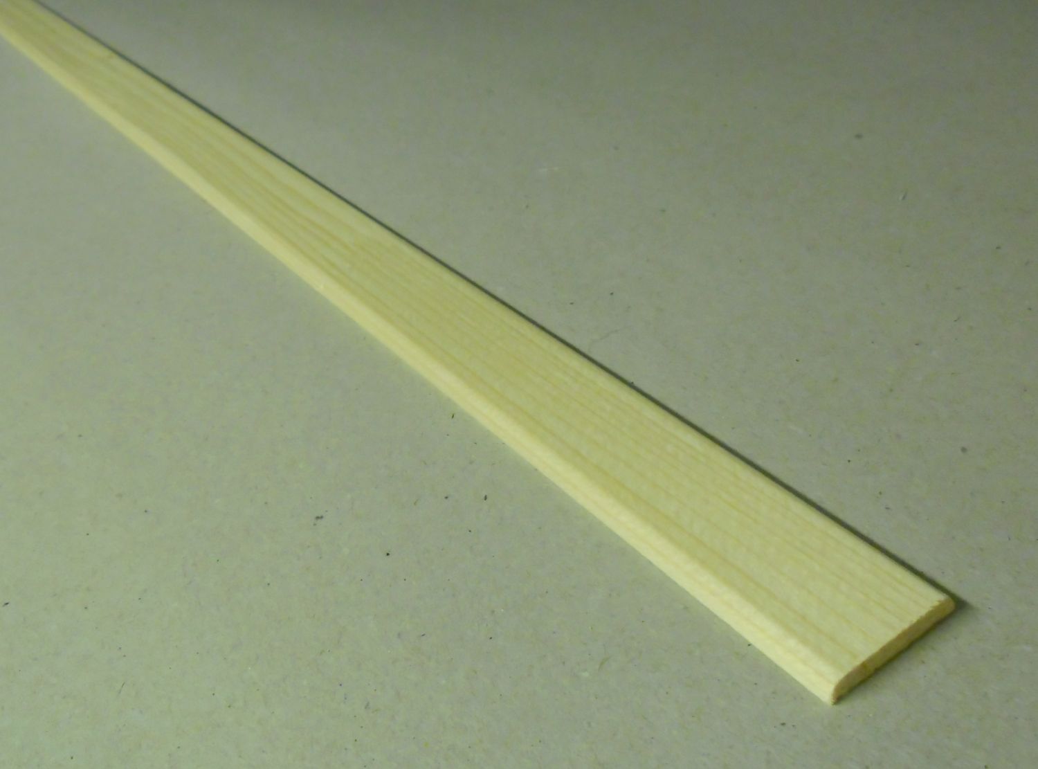 Spálenský dřevěná krycí lišta  masiv K2504/2000