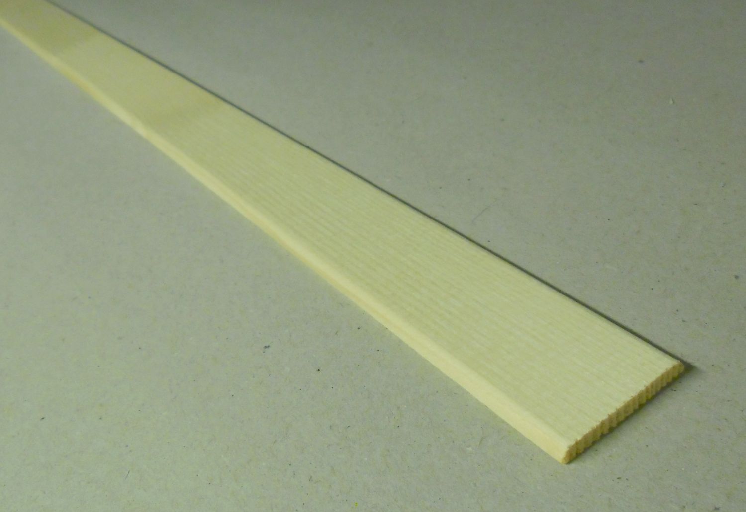 Spálenský dřevěná krycí lišta masiv K3404/2000