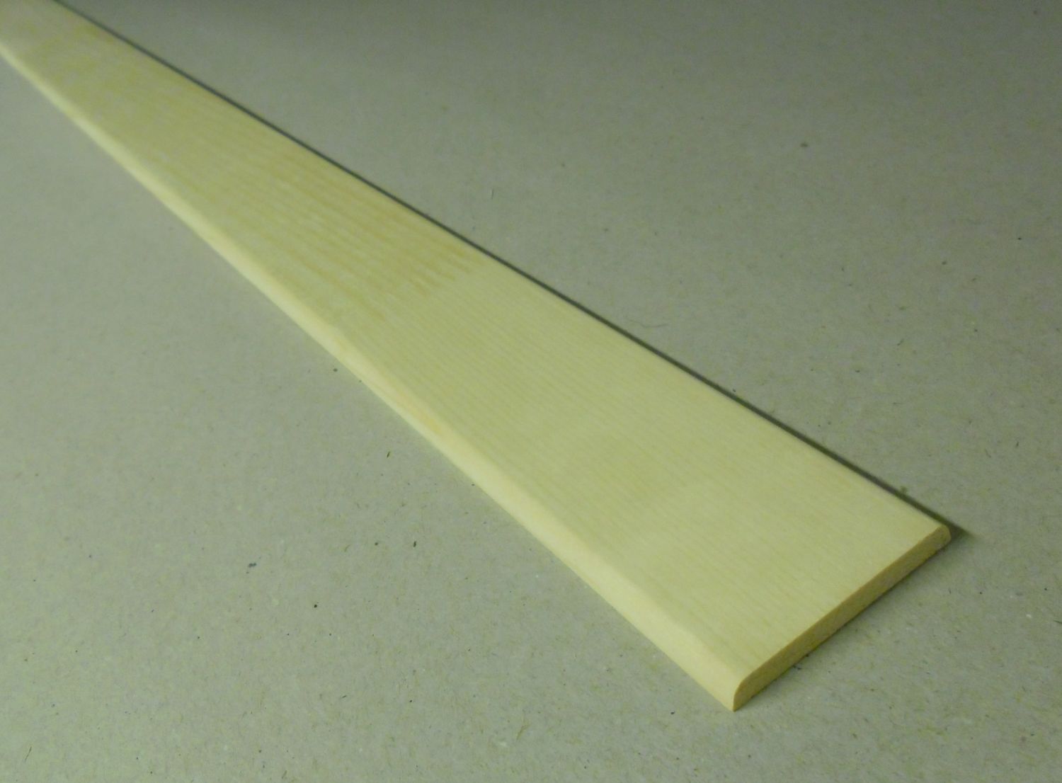Spálenský dřevěná  krycí lišta  masiv K4405/2000