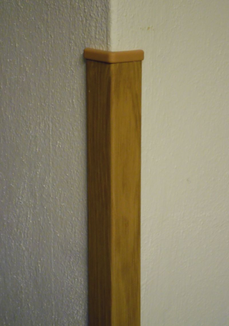 Ochranný roh zdiva 30x30x1450mm dub