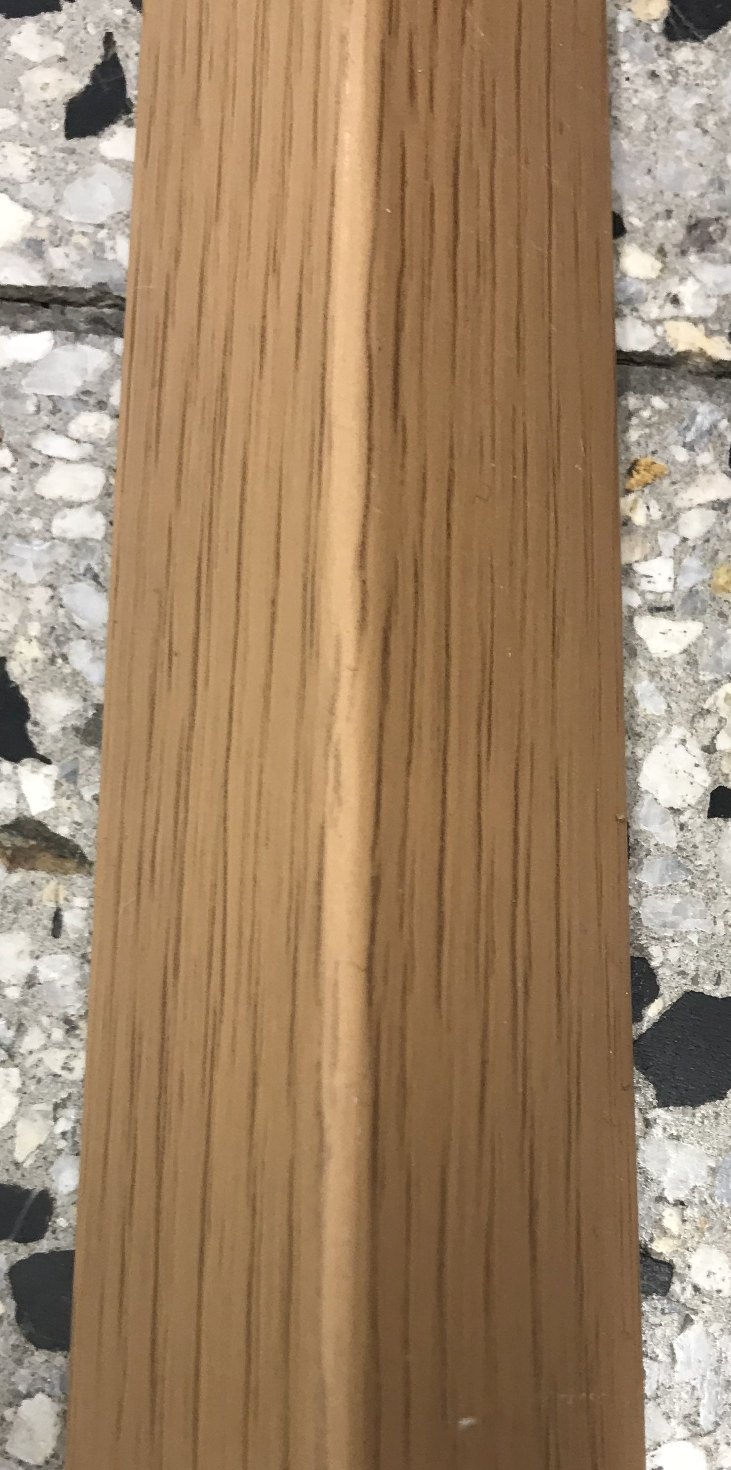 Ochranný roh 30x30x2750mm PVC F21 dub jasný