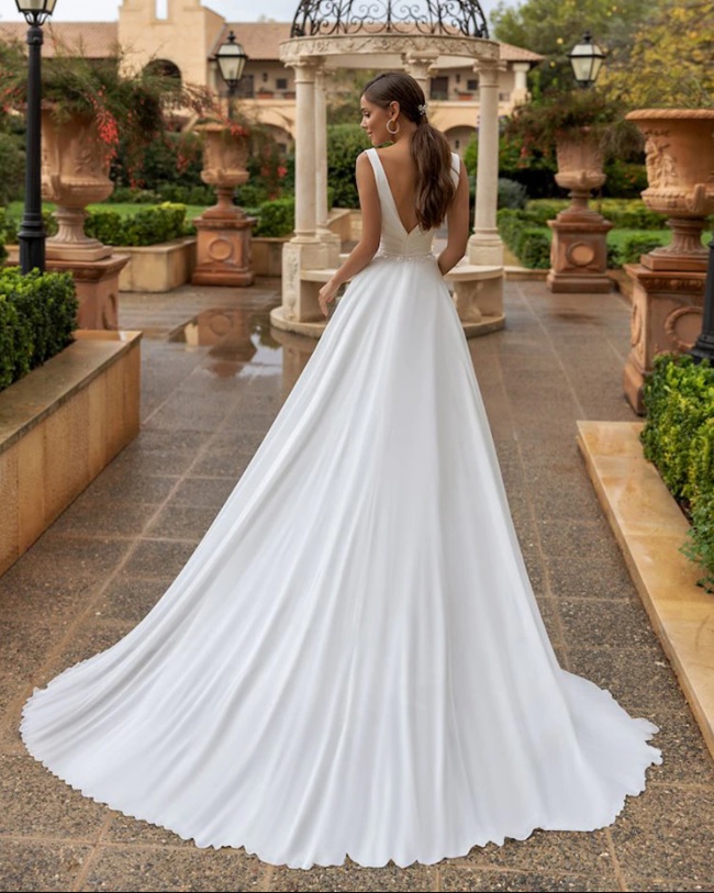 Svatební šaty Bohdana