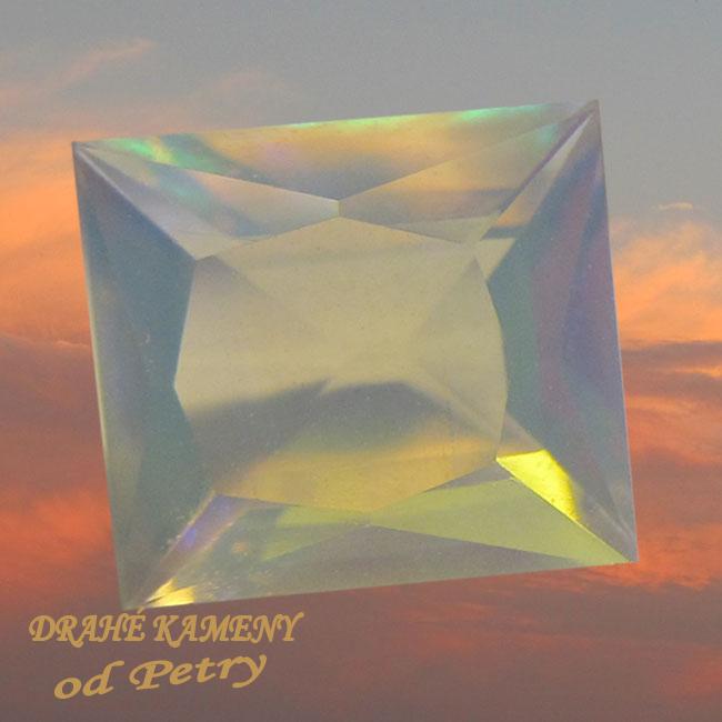 Opál z Etiopie 6x7mm Váha: 1.04ct