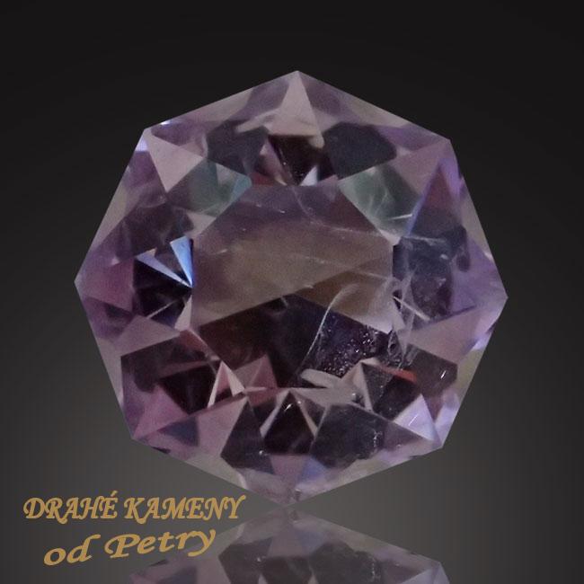 Ametyst z Moravy 13x13mm Váha: 8.5ct