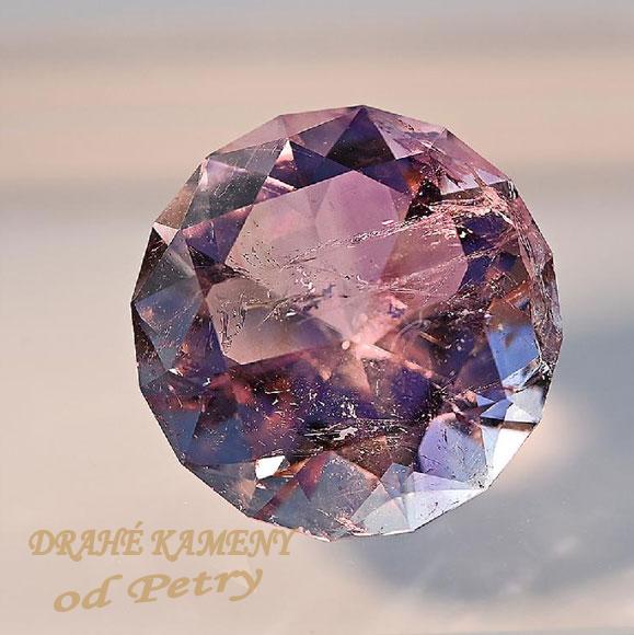 Ametyst z Moravy 17x17mm Váha: 14.87ct /VIDEO/