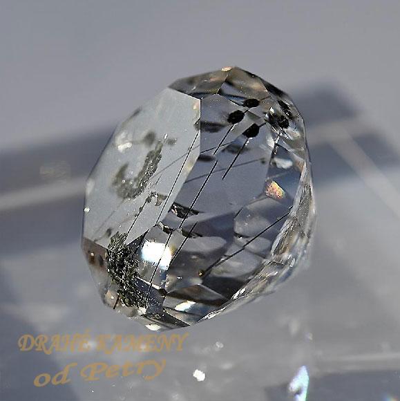 Křišťál + skoryl, chlorit z  Vysočiny 20x20x16mm Váha: 34.34ct  /VIDEO/
