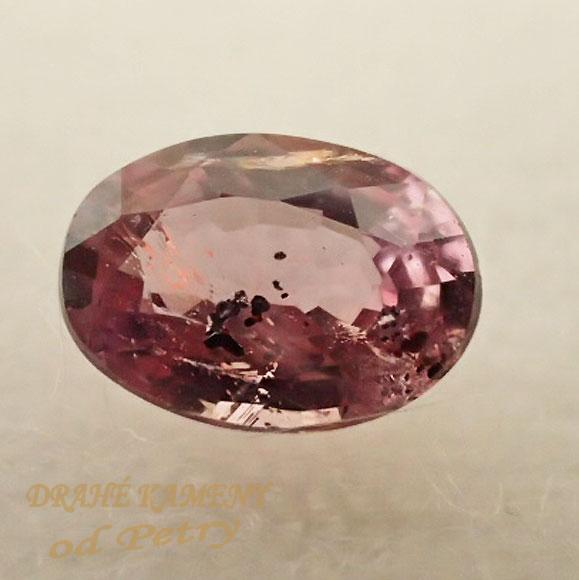  Růžový safír z Thajska 6x5mm