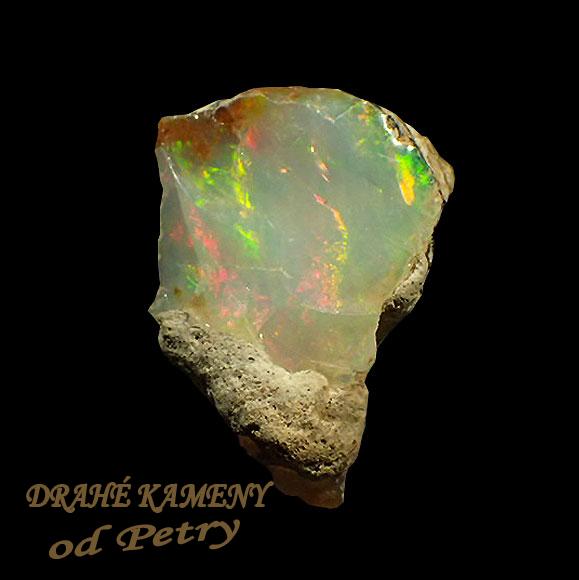 Drahý opál z Etiopie  23x16mm Váha: 2.01g