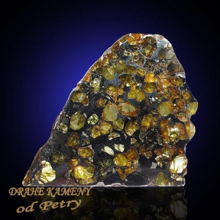 Železný meteorit s olivínem z Ruska 76x80mm