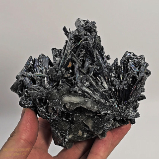 Antimonit z Číny  110x115mm