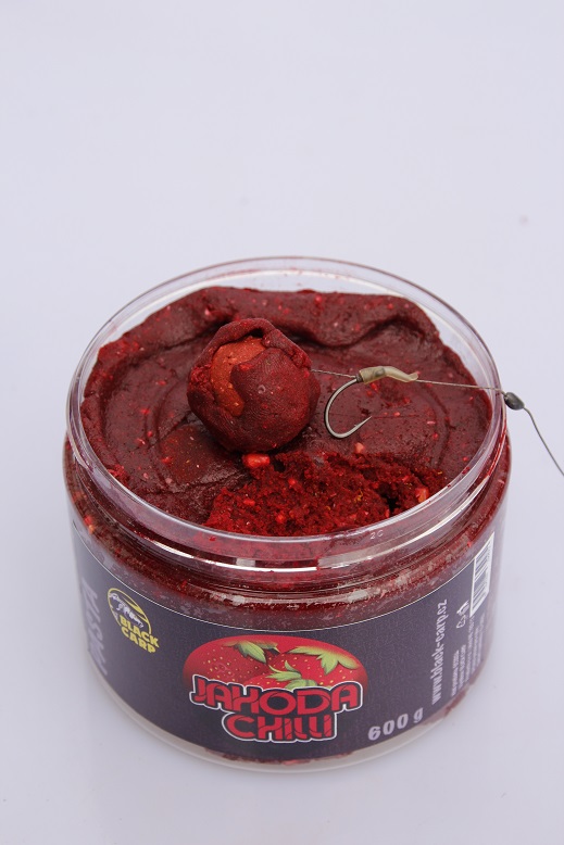Black Carp PASTA JAHODA - CHILLI 600 G