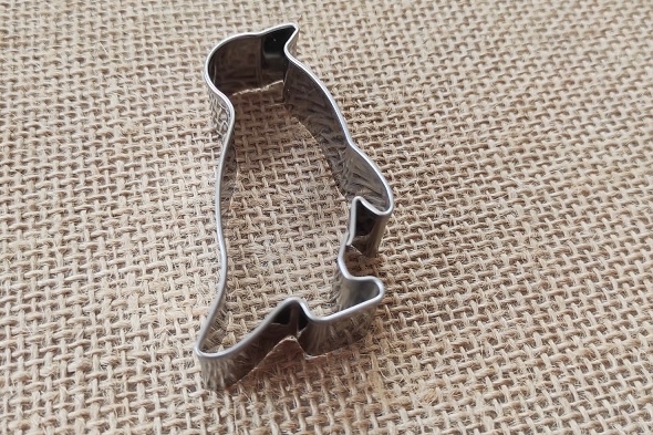 Tučňák 58 x 38 mm / nerez, J