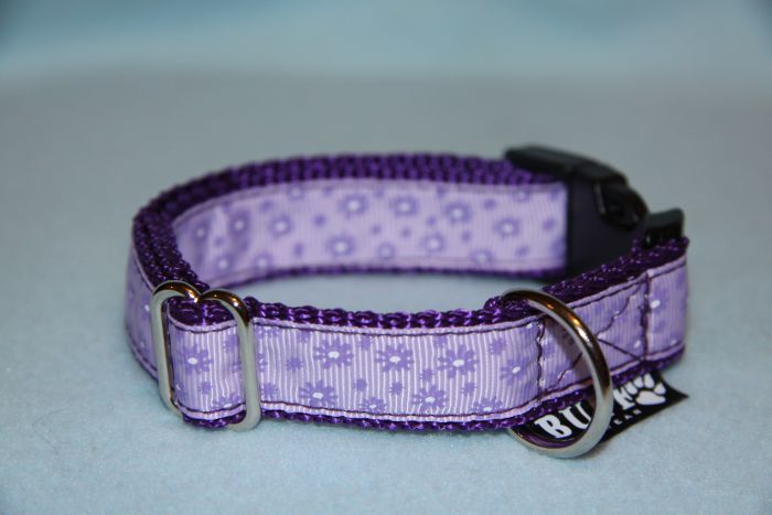 Nylonový obojek 2 cm,plast spona-fialová kopretina