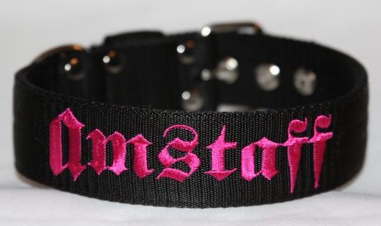 Obojek Amstaff š.4cm, černý,růžové písmo