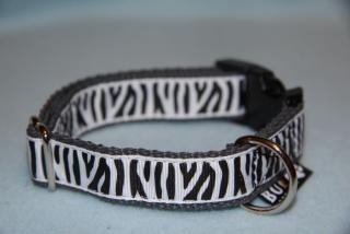 Nylonový obojek 2 cm,plast spona-černo bílá zebra