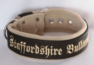 Obojek Staffordshire Bullterrier š.4cm černý+béžový fleece