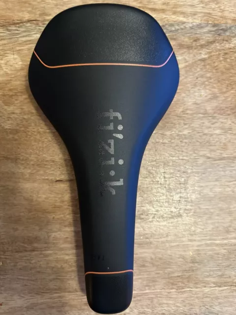 sedlo Fizik Taiga