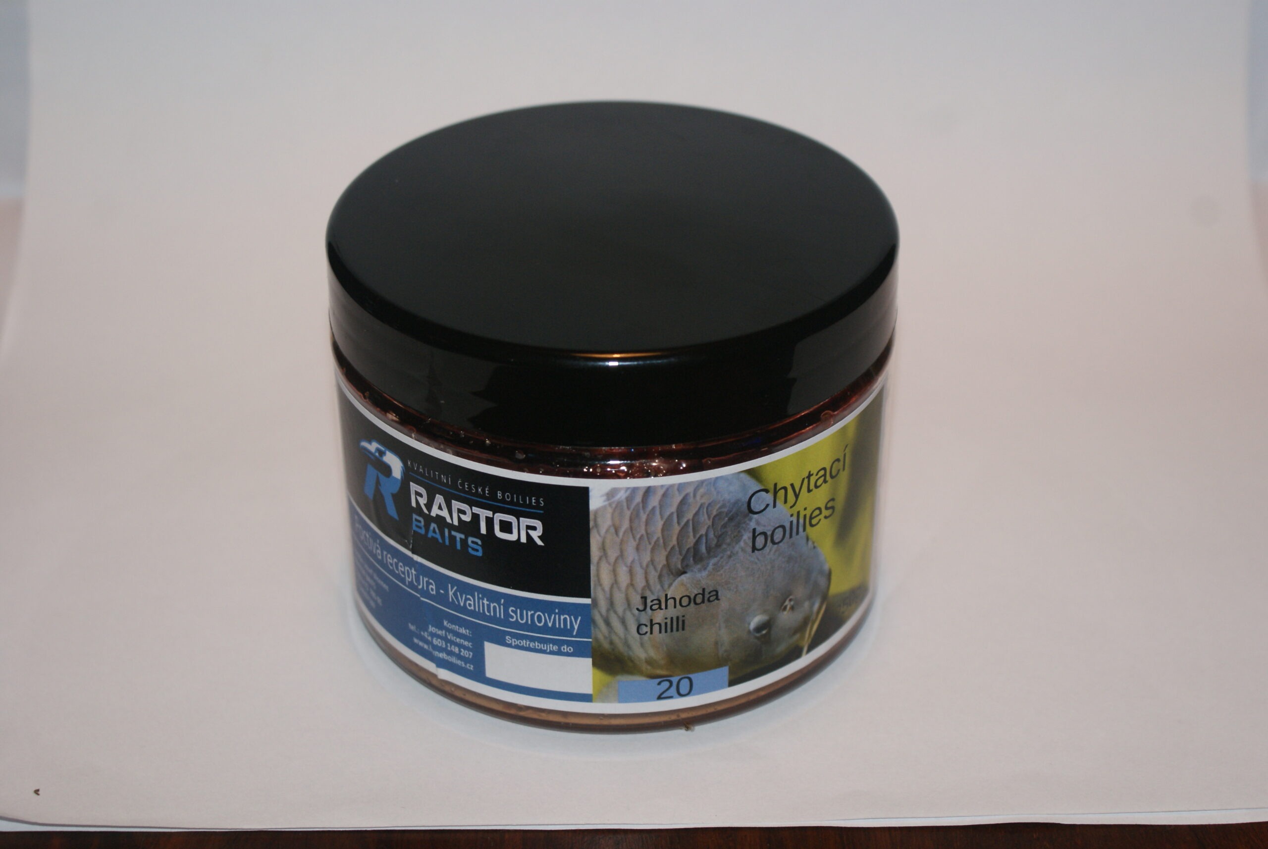 Chytací boilies – Jahoda chilli v boostru