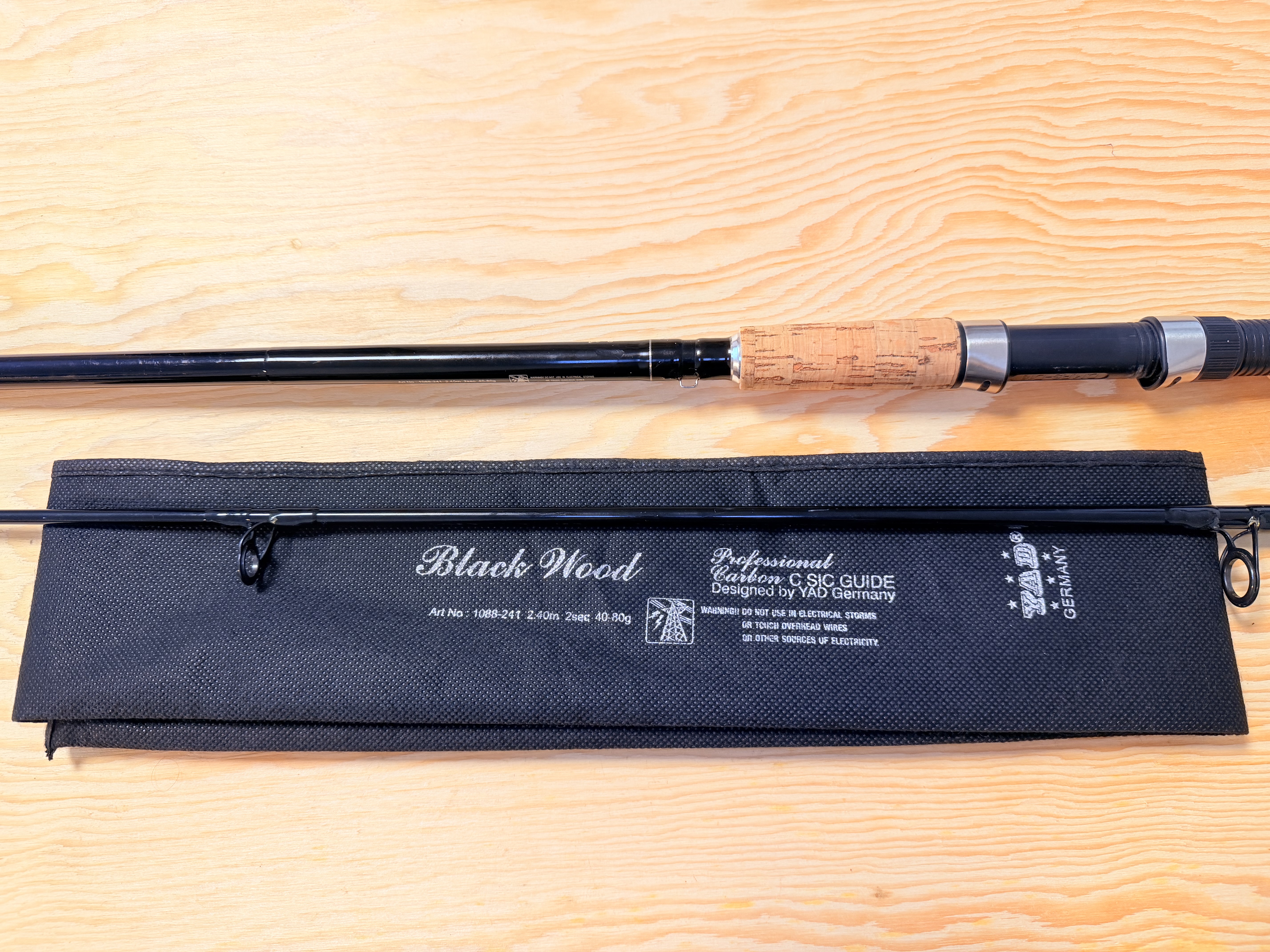 PŘÍVLAČOVÝ PRUT YAD BLACK WOOD / 2,40 m / 40-80g