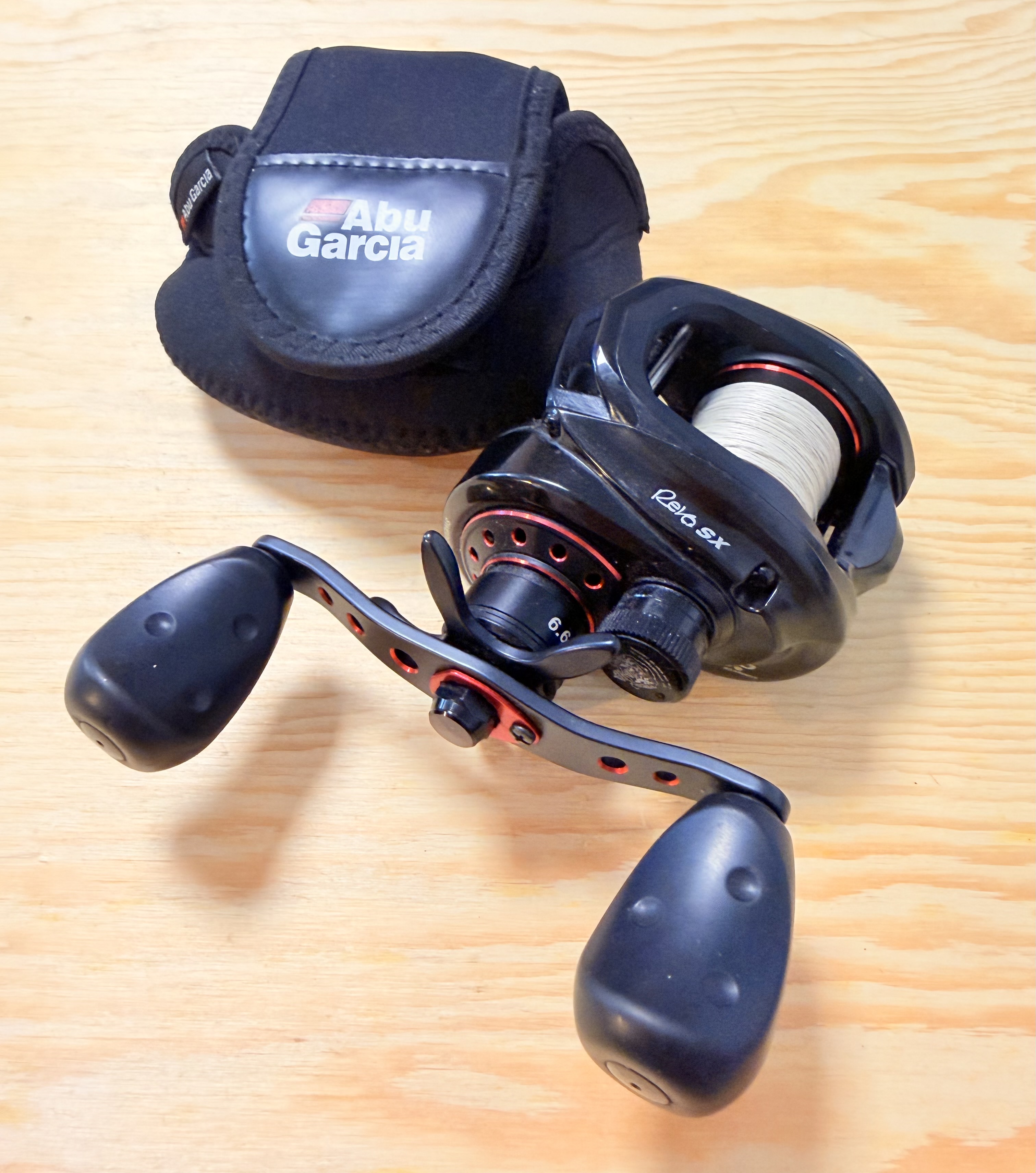 BAITCASTOVÝ NAVIJÁK ABU GARCIA REVO SX LOW PROFILE L