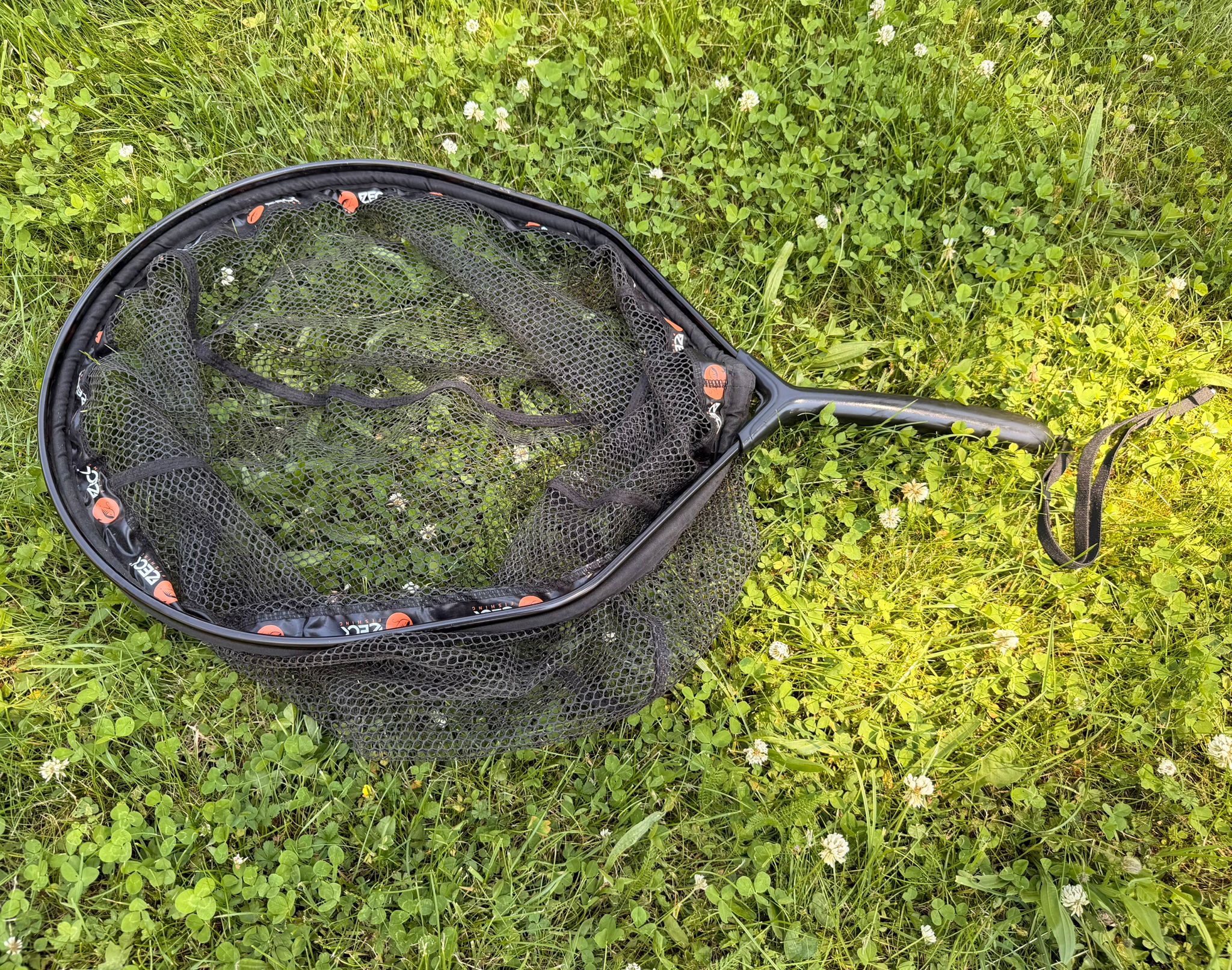 ZECK PŘÍVLAČOVÝ PODBĚRÁK RAKETA S MAGNETEM POGUGUMOVÁ SÍŤKA 55X45 CM
