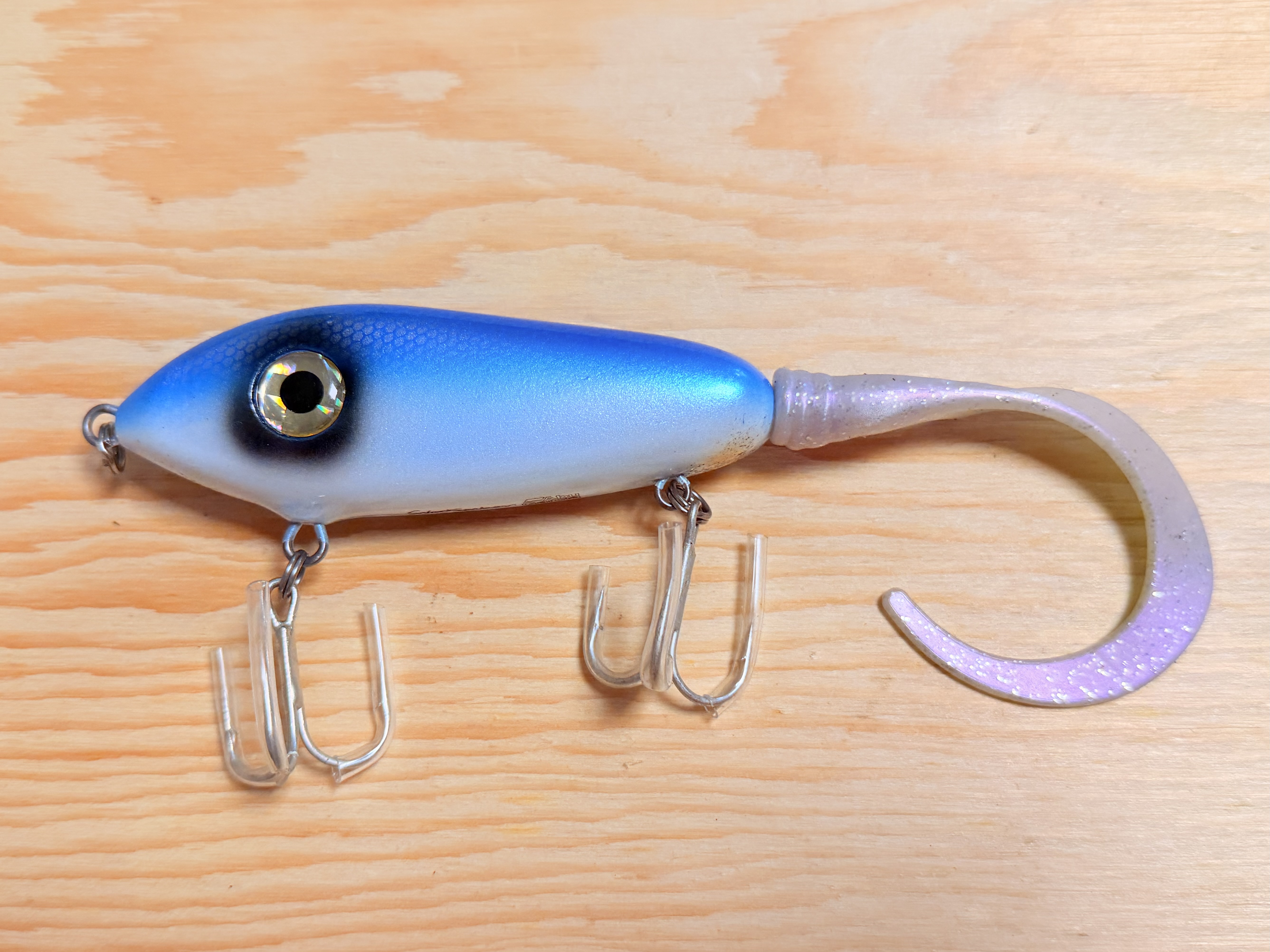 ABU GARCIA SVARTZONKER MCMY TAIL  / 16 CM  