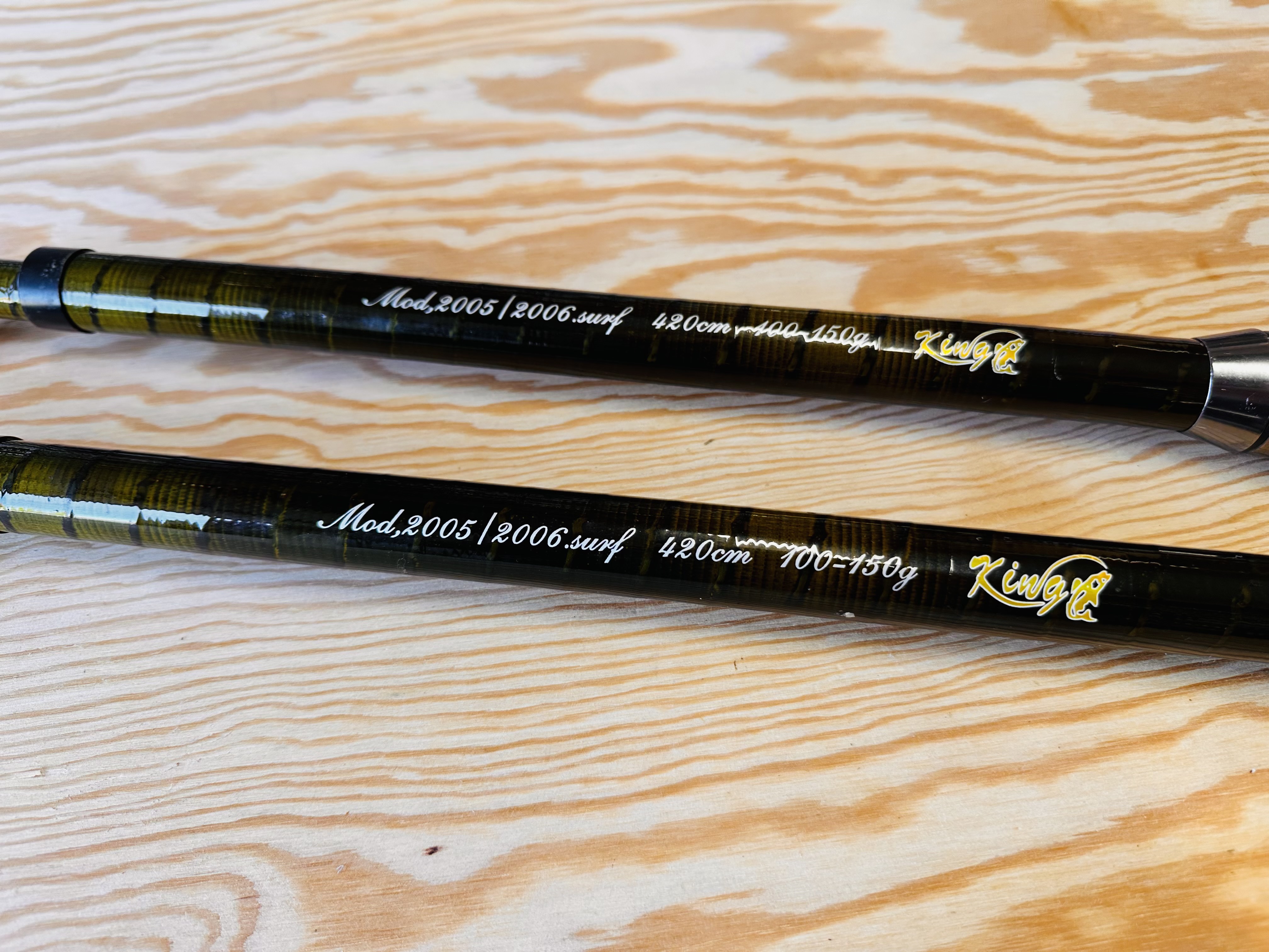 2 TELESKOPICKÉ SURFOVÉ PRUTY KING SURF / 4,20 m / 100-150 g 