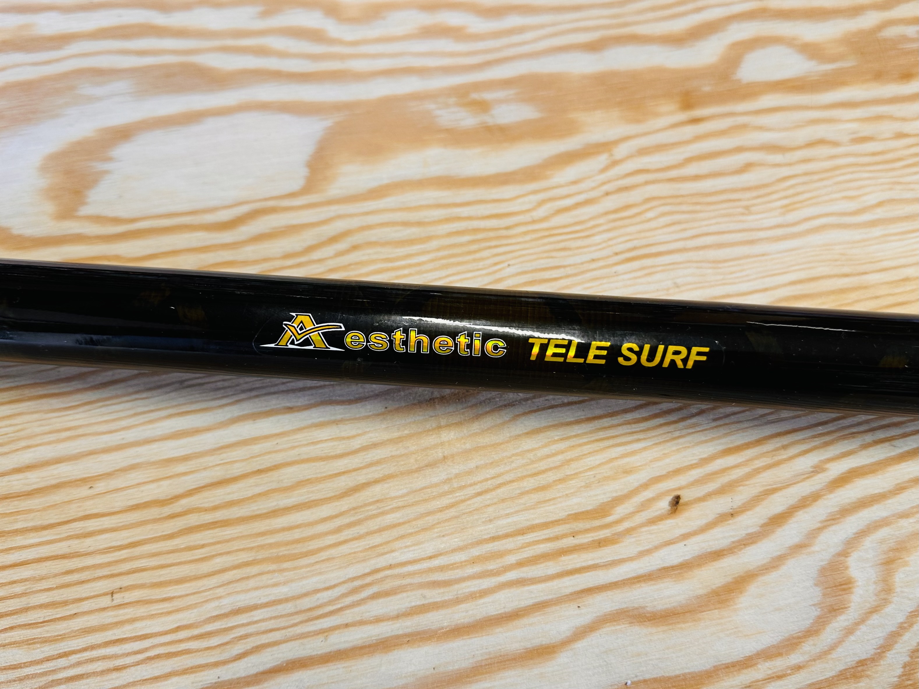 TELESKOPICKÝ SURFOVÝ PRUT VIVA AESTHETIC SURF / 4,50 m / 100-250 g 