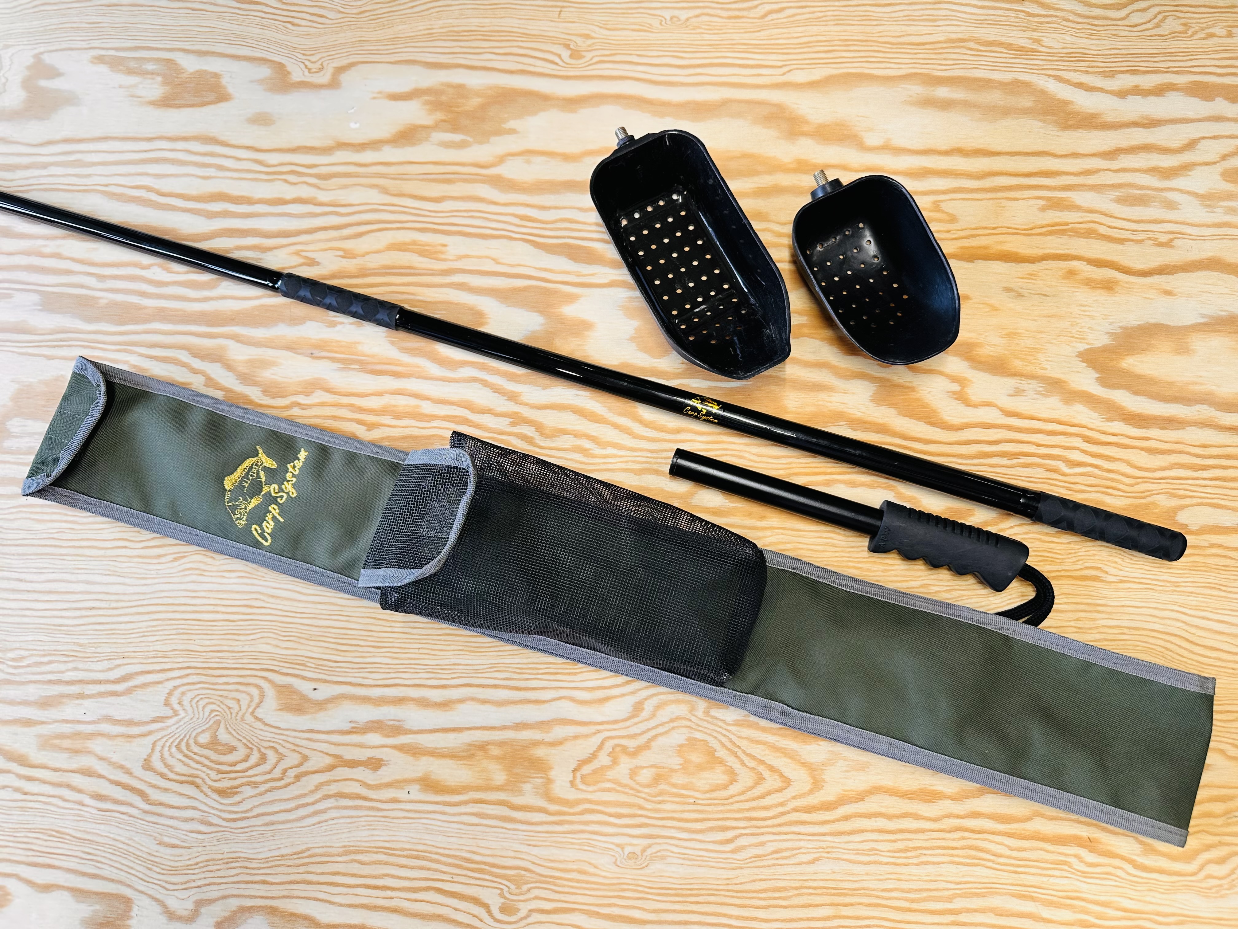 SET ZAKRMOVACÍCH LOPATEK CARP SYSTEM 
