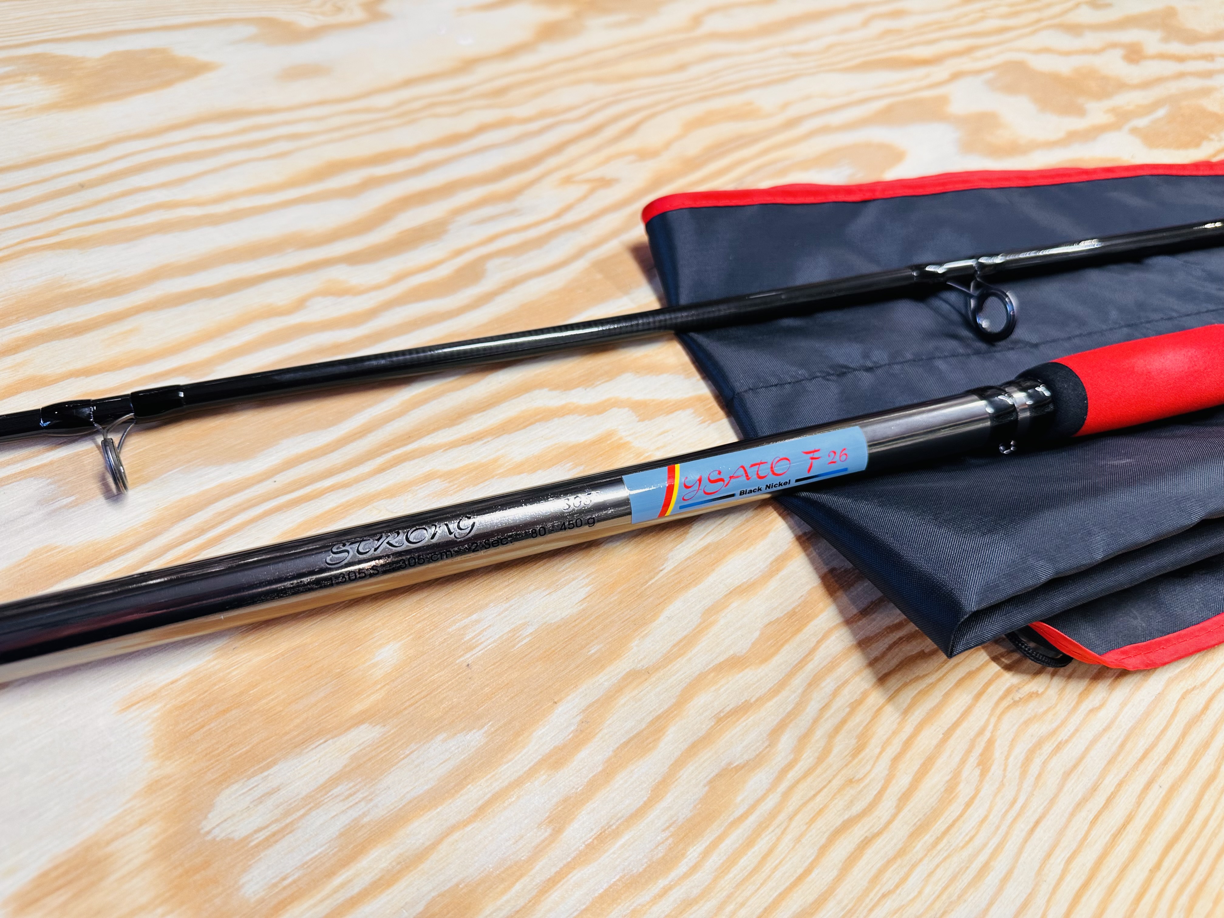MOŘSKÝ / SUMCOVÝ PRUT BYRON YSATO STRONG BLACK NICKEL F26  / 3,05 M / 80-450 G 