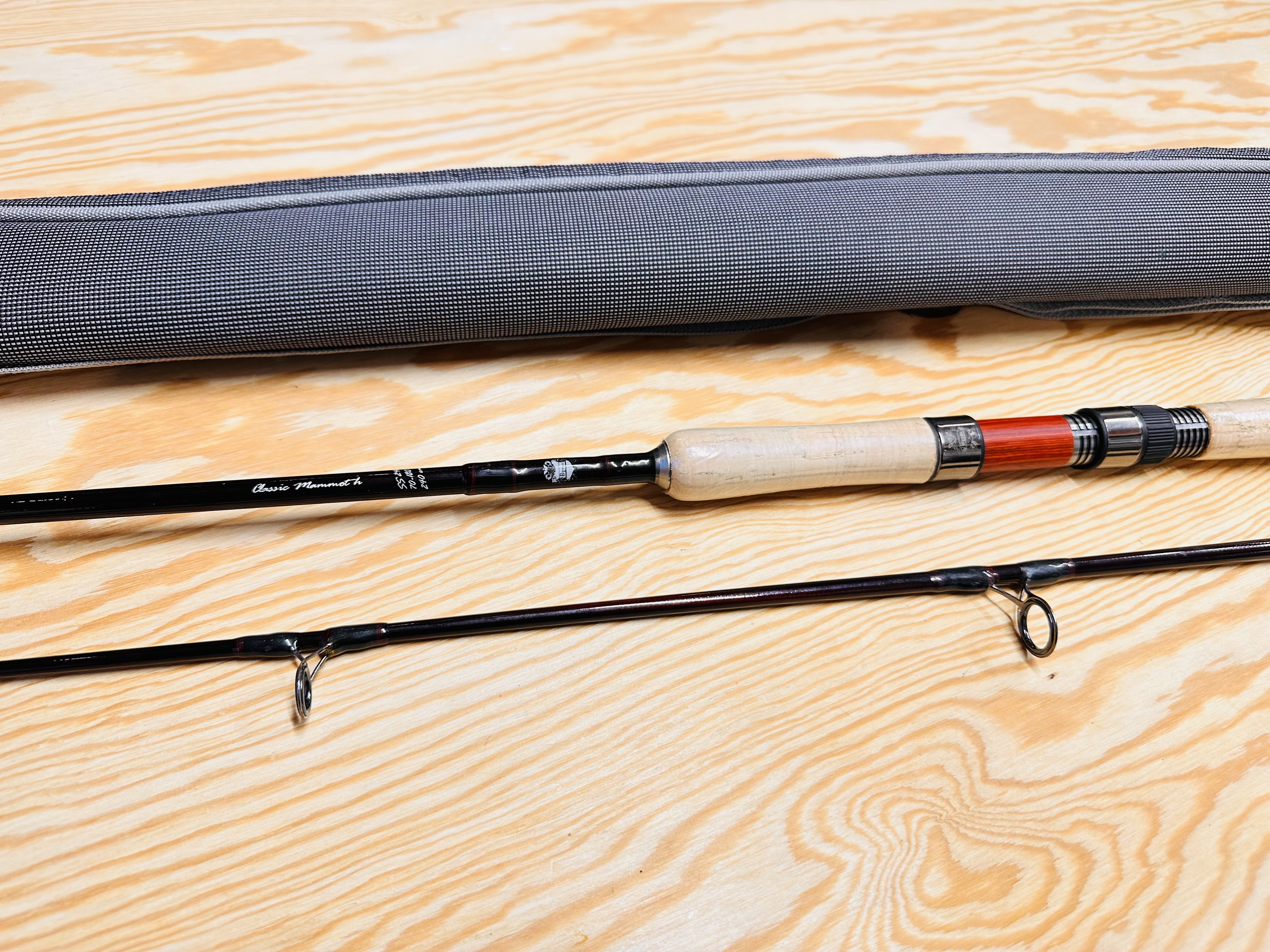 PŘÍVLAČOVÝ PRUT BYRON MAMMOTH CLASSIC  / 2,4 m / 70-180 g 