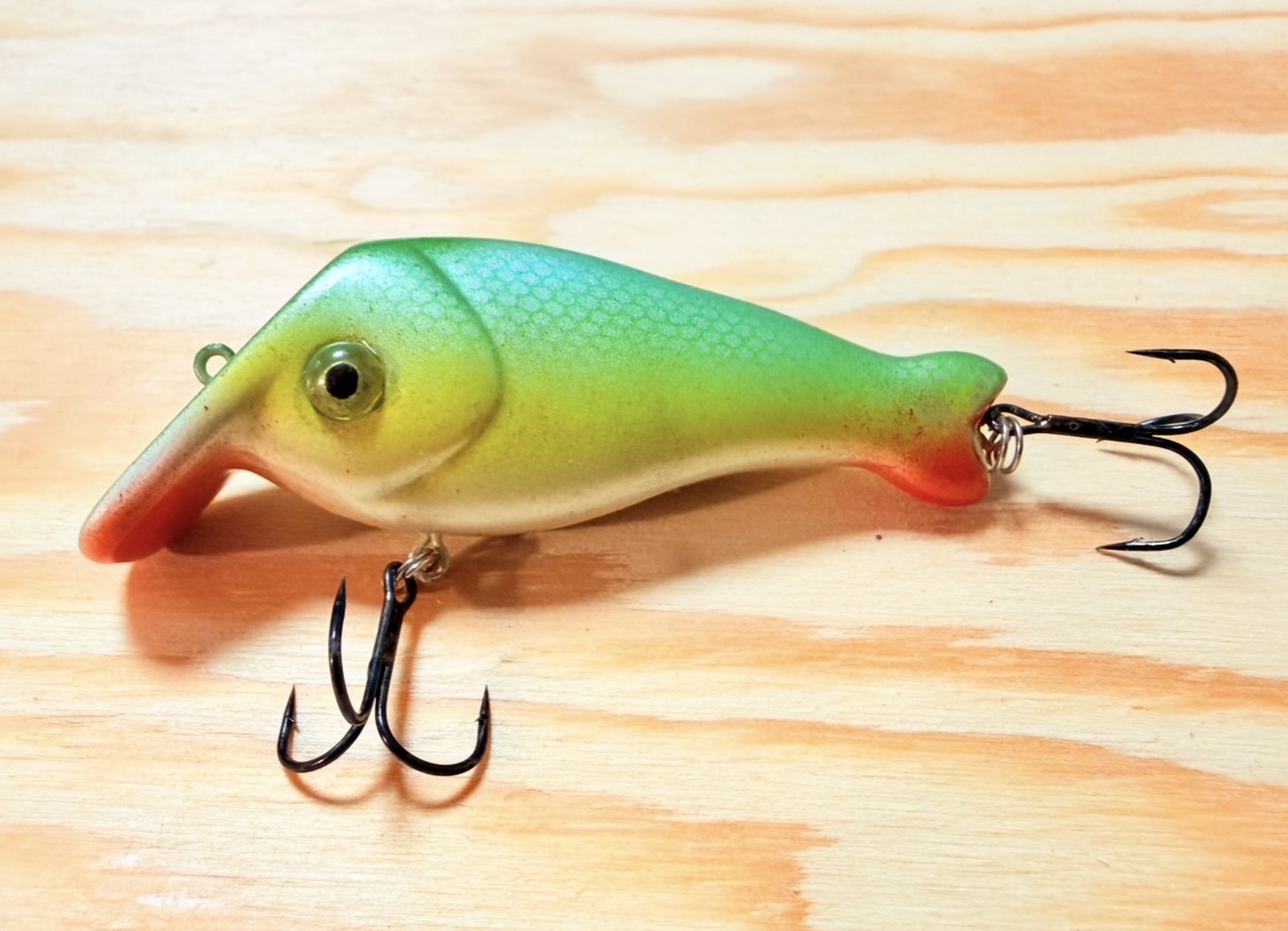 NOVÝ RETRO WOBLER RYNA TRIUMPH / 7 cm / 10 g  
