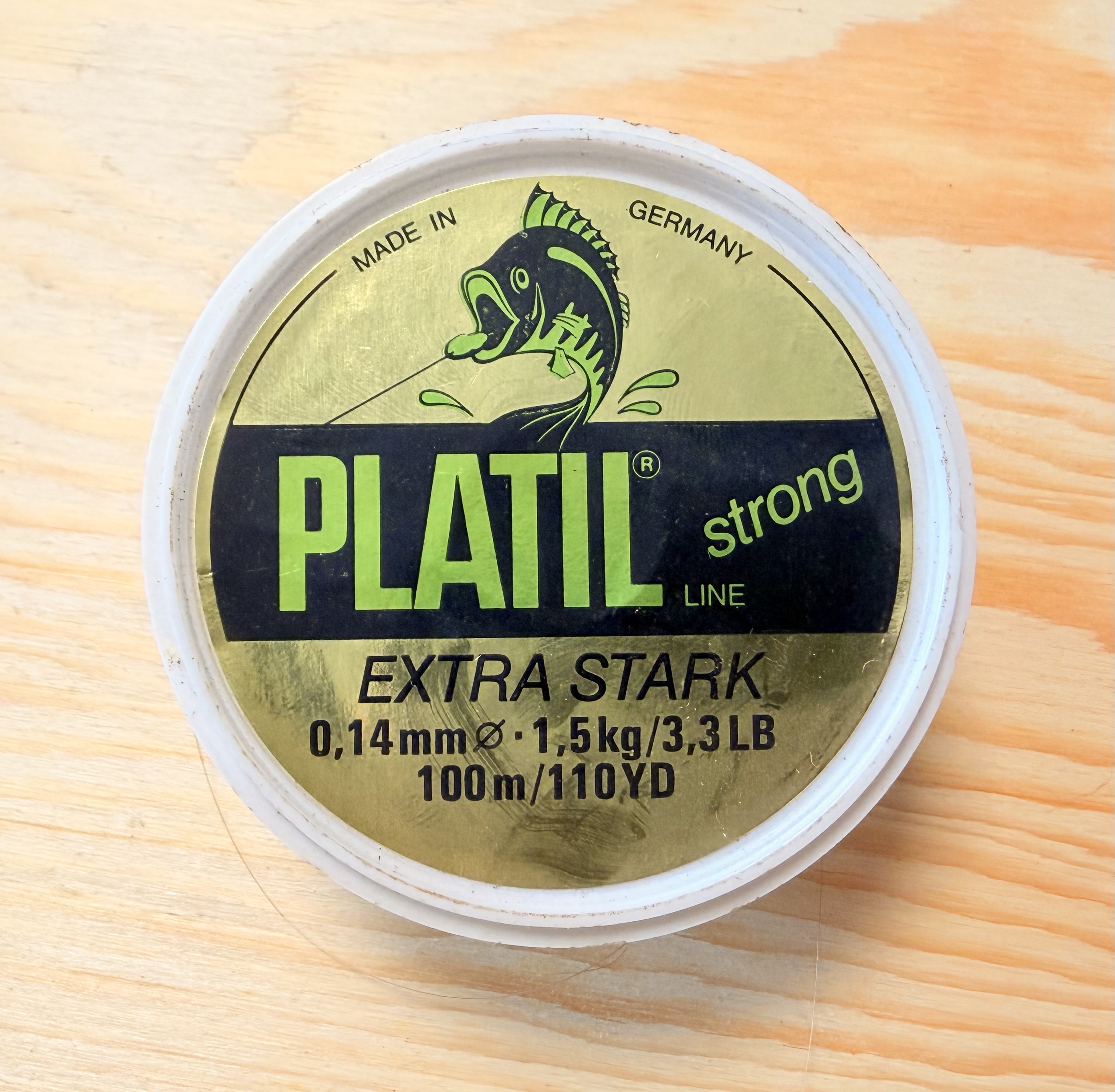 NOVÝ RETRO VLASEC PLATIL STRONG / 0,14 mm / 100 m 