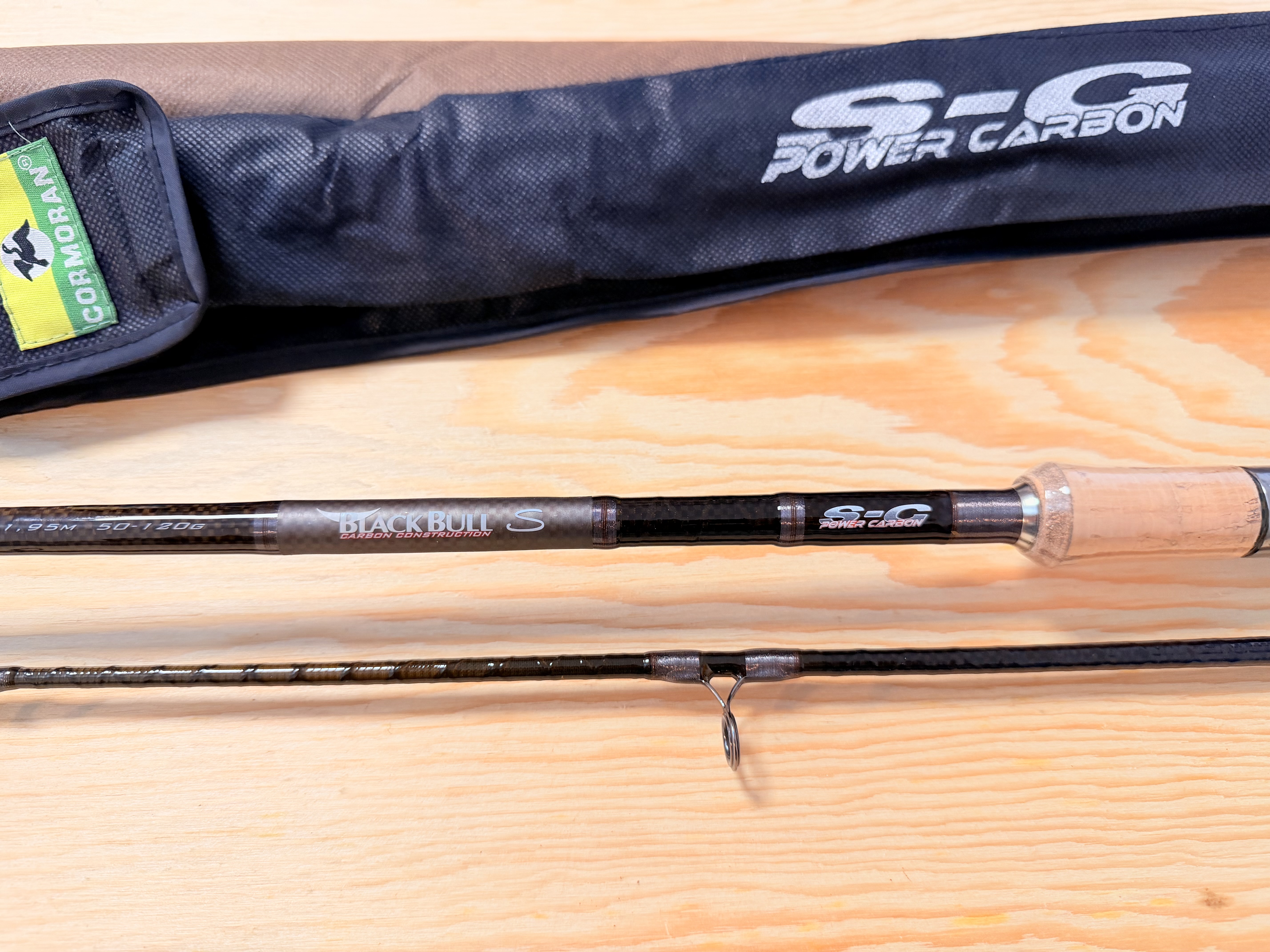 PŘÍVLAČOVÝ PRUT CORMORAN BLACK BULL S JERKBAIT / 1,95 m / 50-120 g 