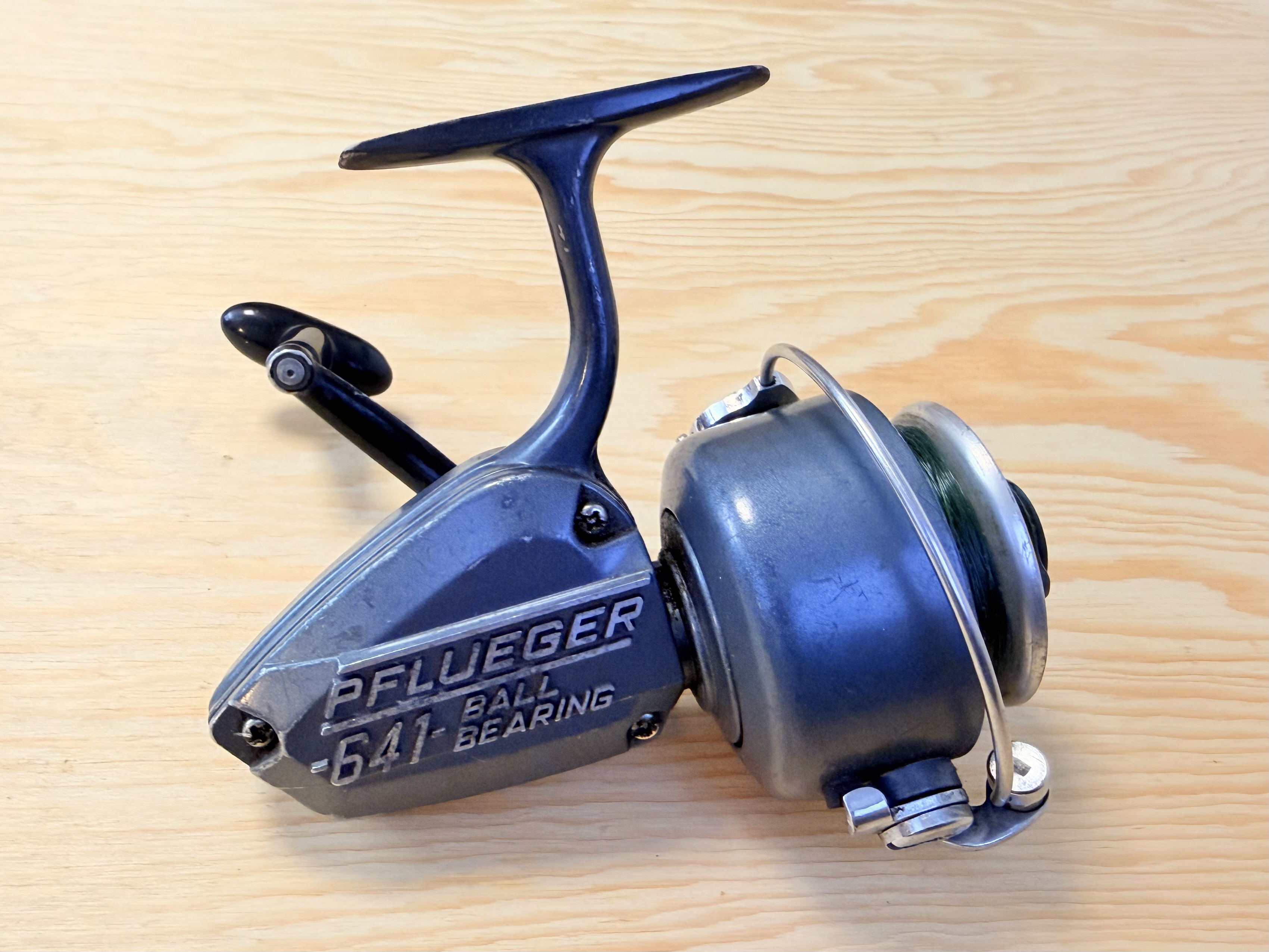RETRO NAVIJÁK PFLUEGER BALL BEARING 641