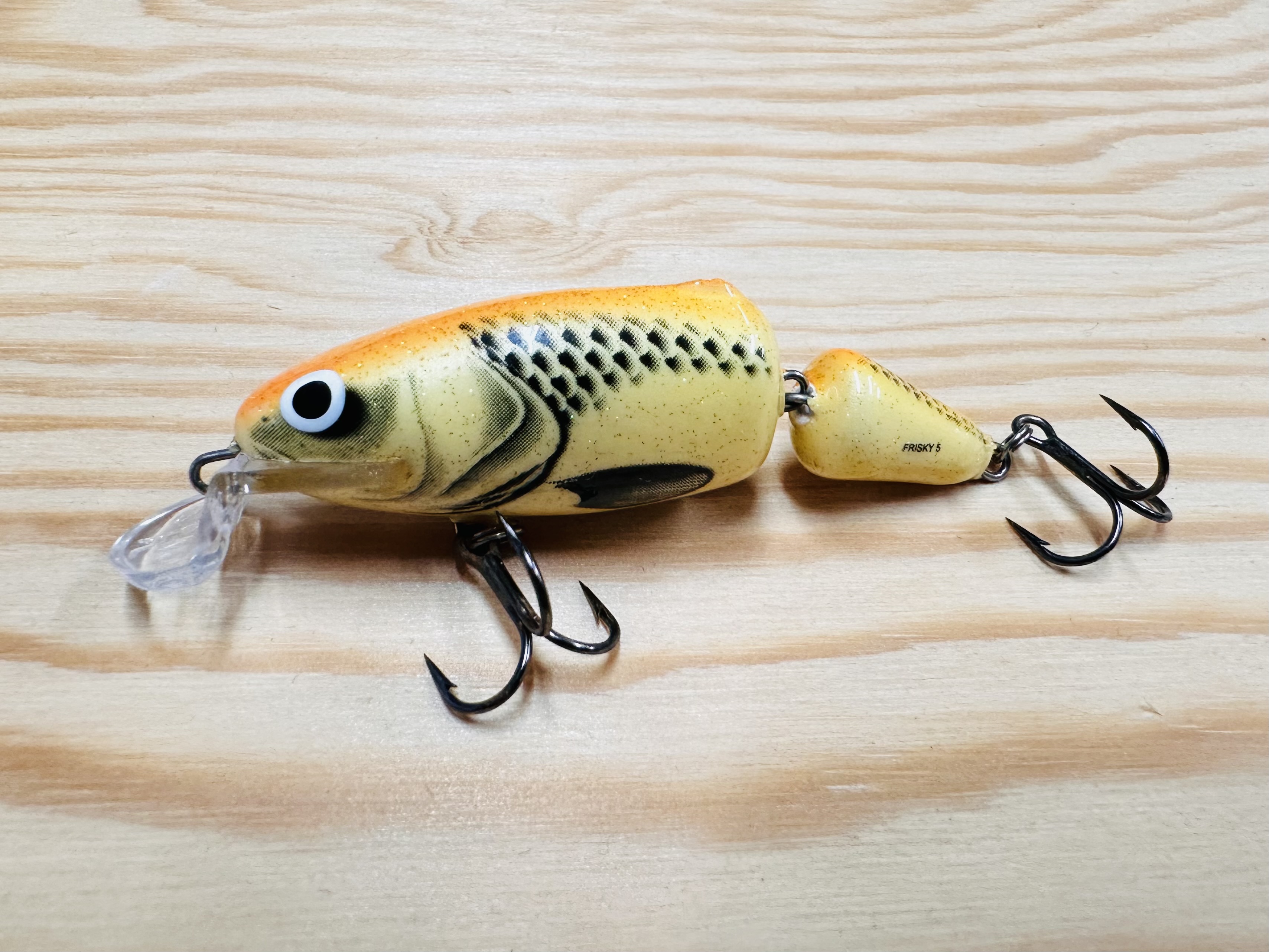 Wobler Salmo Frisky Shallow Runer 5 cm  5 g