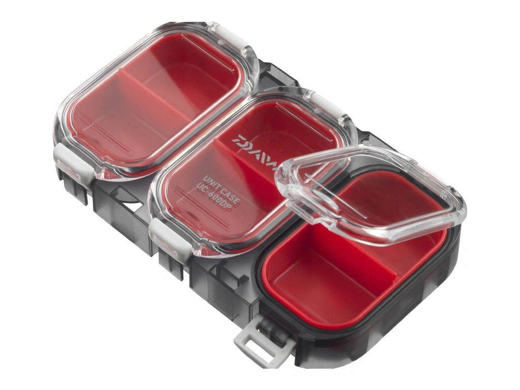 DAIWA WATERPROOF SEALED UNIT CASE 600 DP - 6 přihrádek
