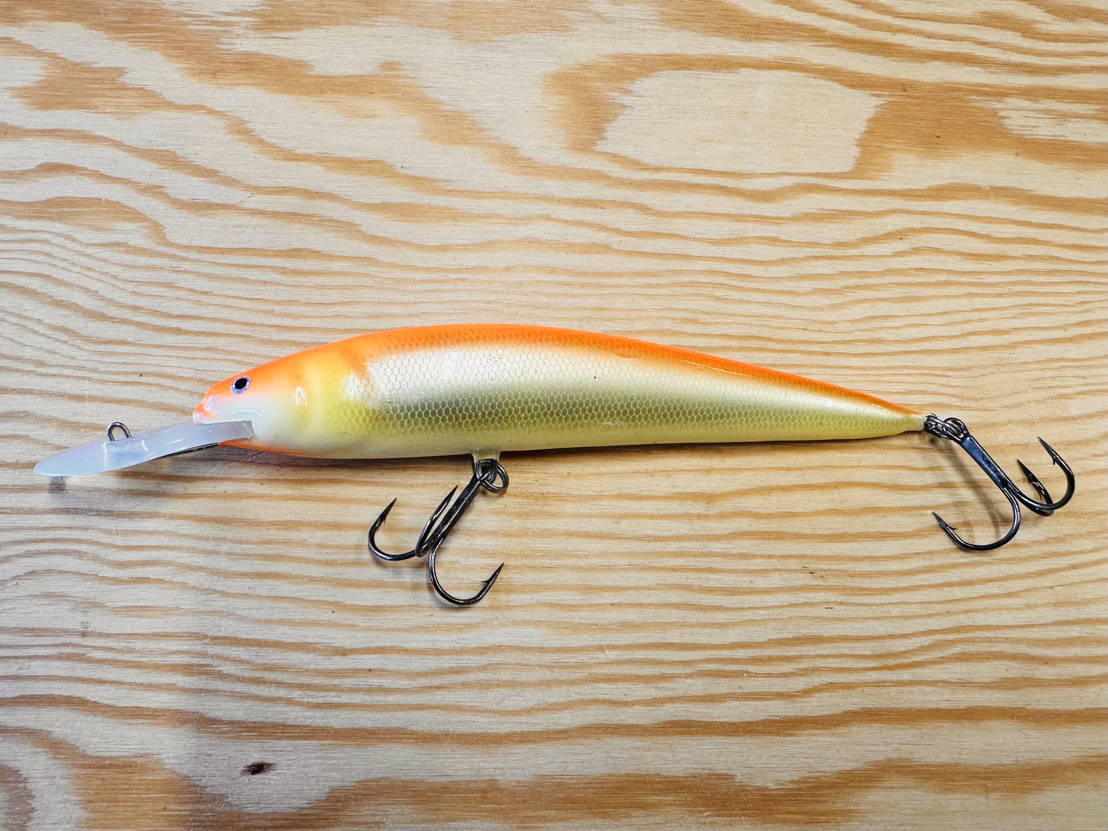 Wobler Lovec Rapy Barbel 15 cm / 28 g