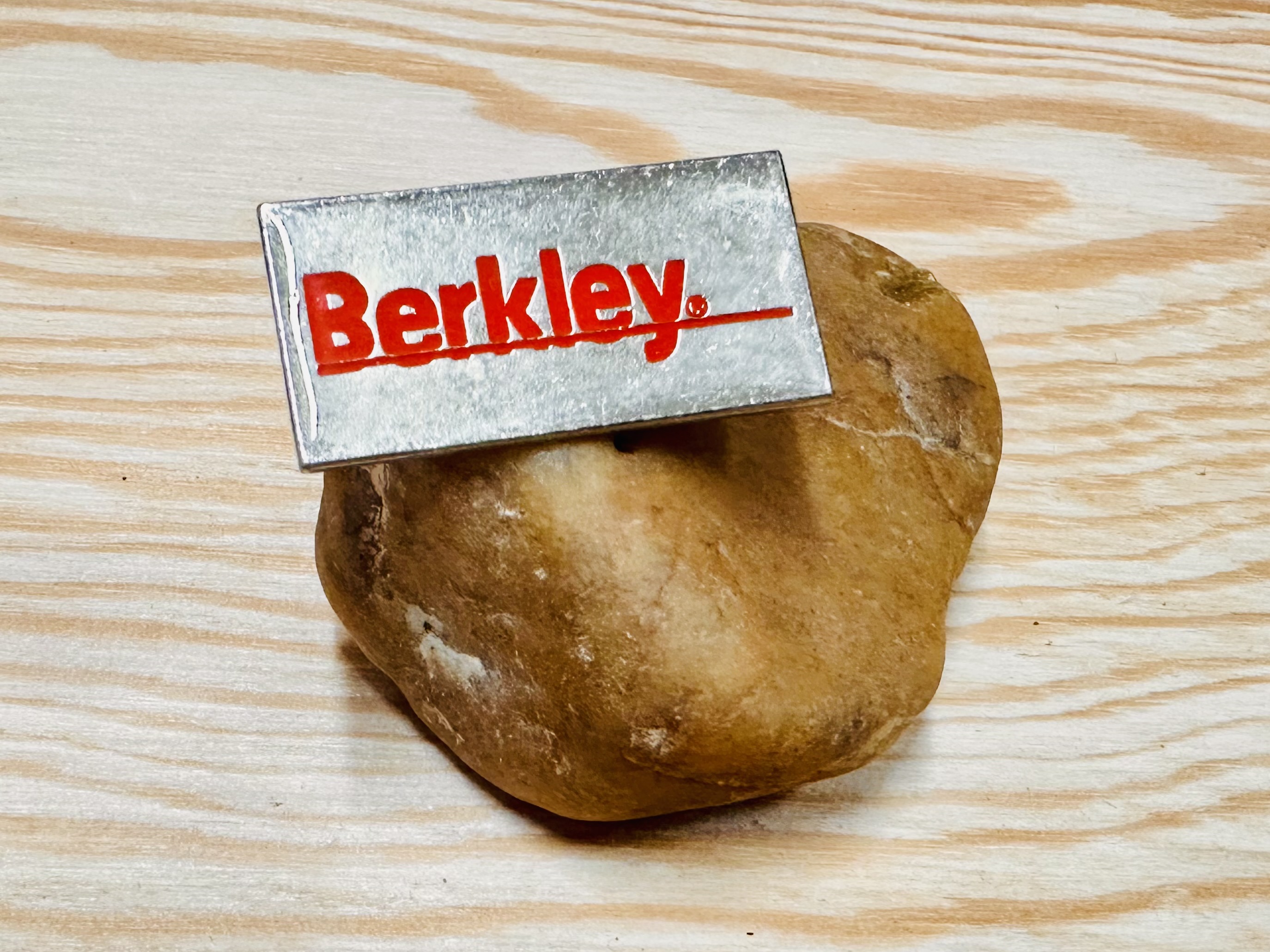 RYBÁŘSKÝ ODZNAK BERKLEY