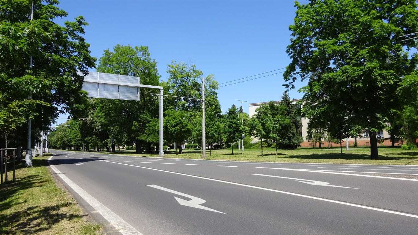Stromořadí ve Střelecké ulici v Hradci Králové