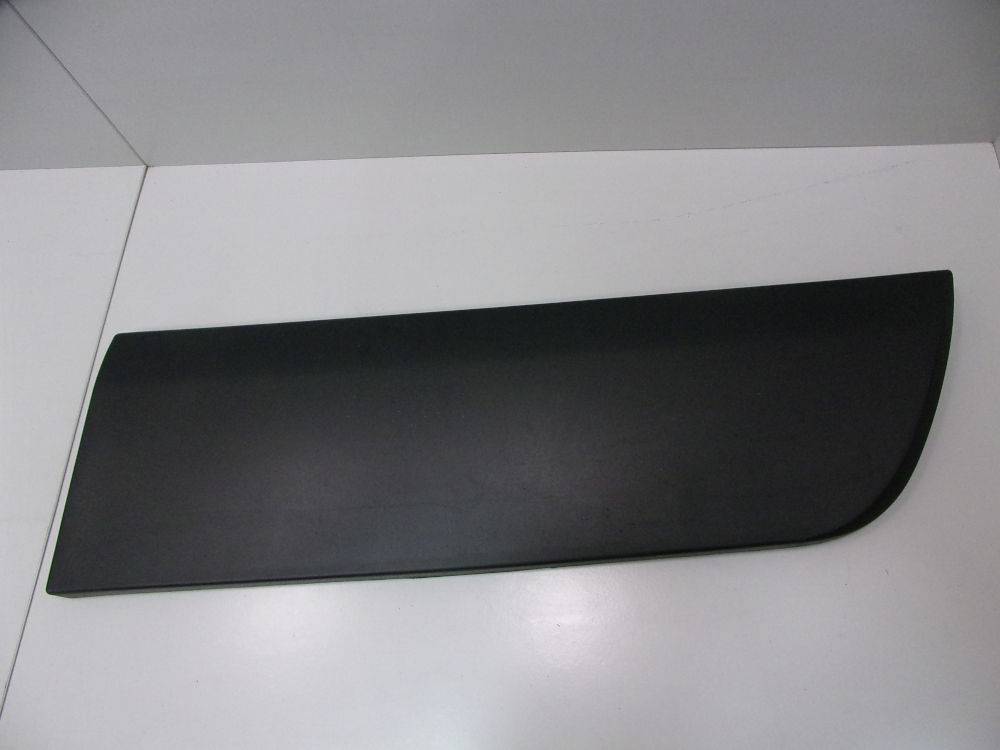 7700435898 Vnější lišta pravých předních dveří Renault RX4, černá